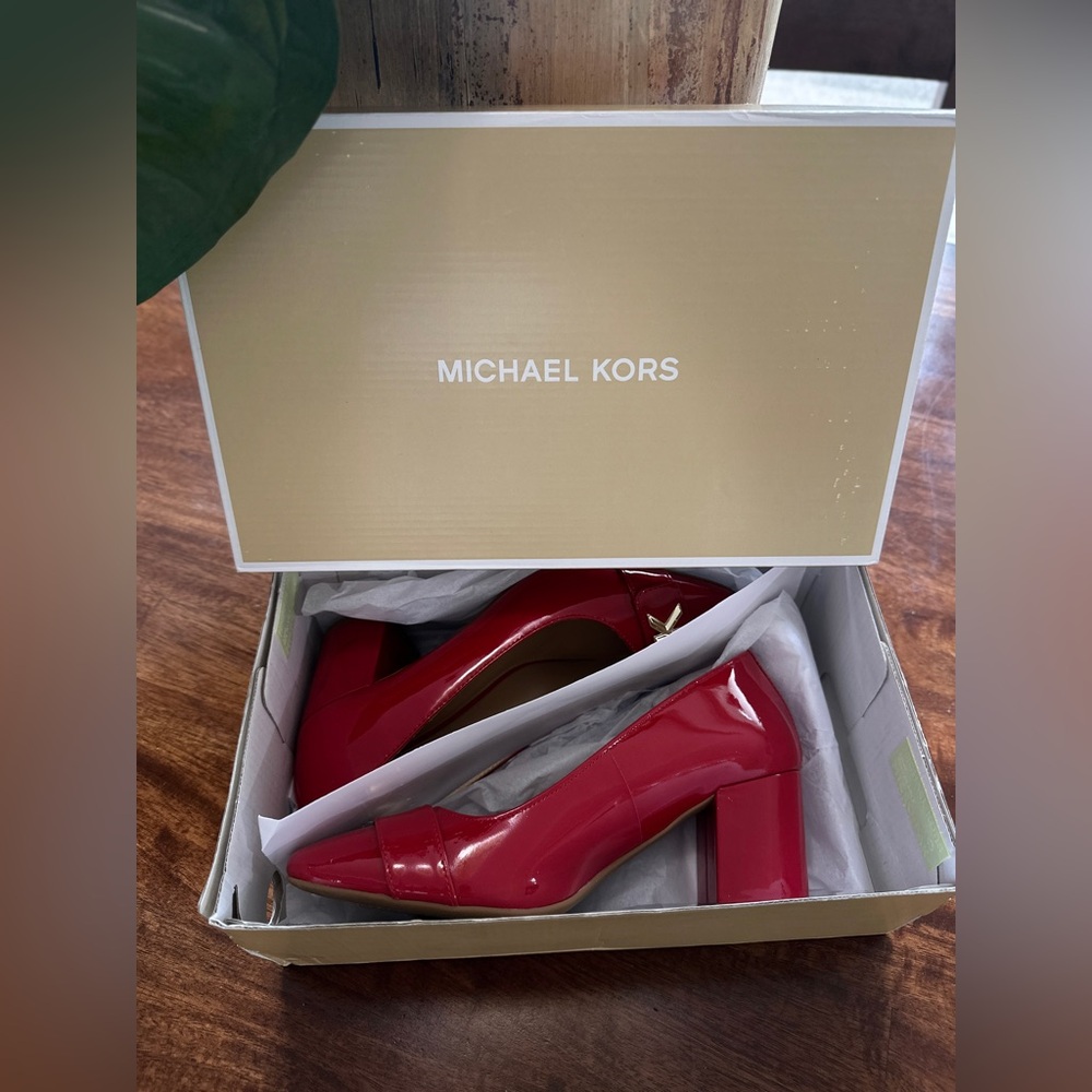MICHAEL KORS JILLY FLEX PUMP